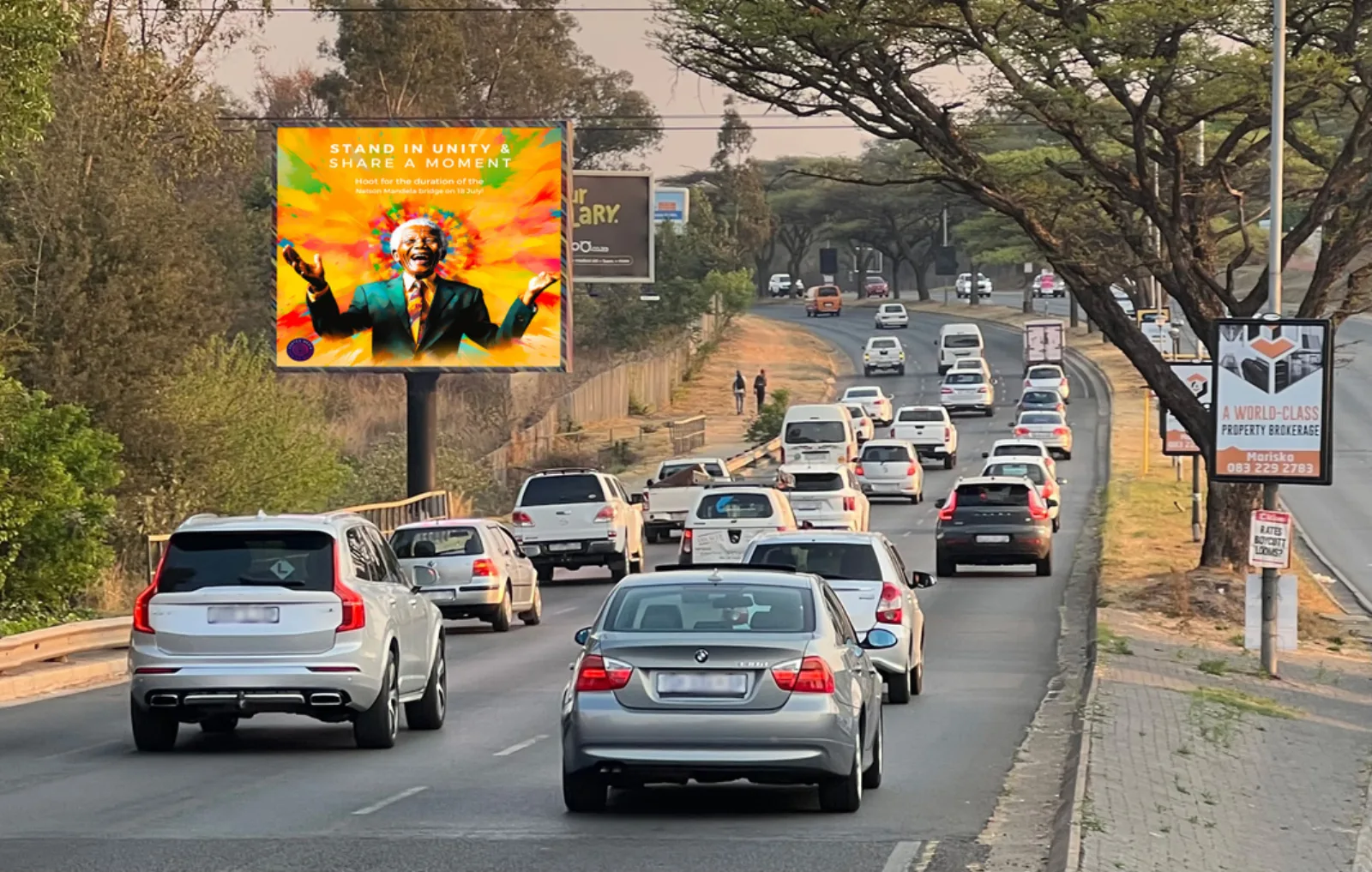 Corlett Dr (2), Melrose Arch toward Melrose Arch (VOR-011) — digital LED screen in Melrose Arch, 5m × 5m