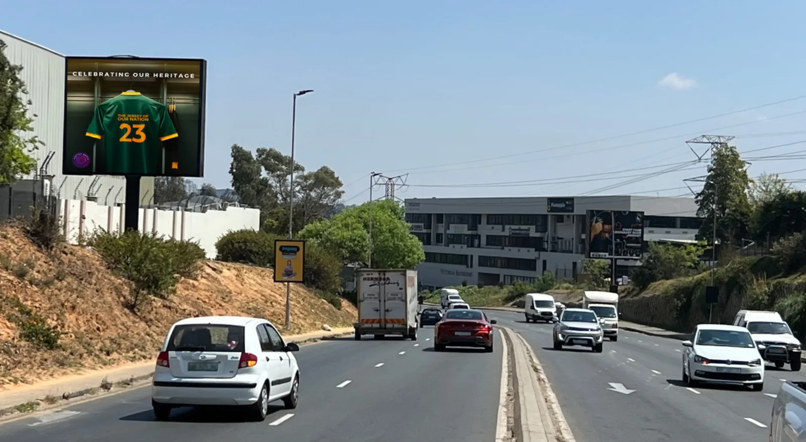 Corlett Dr (1), Melrose Arch toward Melrose Arch (VOR-010) — digital LED screen in Melrose Arch, 5m × 5m